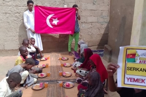 Afrika Kamerun yemek dağıtımı Temmuz 2022