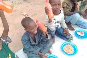 Yemek Dağıtımlarımız devam ediyor Ağustos 2022 Afrika Kamerun'