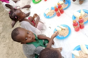 Afrika Kamerun'da yemek Dağıtımlarımız devam ediyor Ağustos 2022 