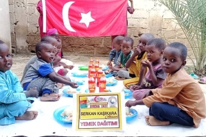 Afrika Kamerun'da yemek Dağıtımlarımız devam ediyor Ağustos 2022 