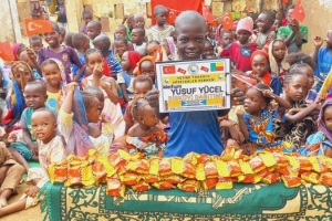 Afrika BENİN bisküvi dağıtımı Eylül 2022 Yetimi yoksulu gözetenler Derneği 