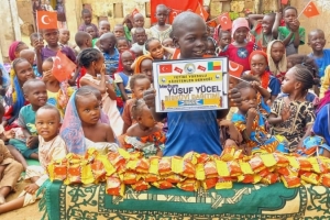 Afrika BENİN bisküvi dağıtımı Eylül 2022 Yetimi yoksulu gözetenler Derneği 