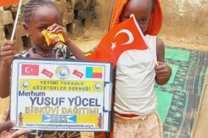 Afrika BENİN bisküvi dağıtımı Eylül 2022 Yetimi yoksulu gözetenler Derneği 