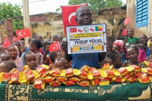 Afrika BENİN bisküvi dağıtımı Eylül 2022 Yetimi yoksulu gözetenler Derneği 