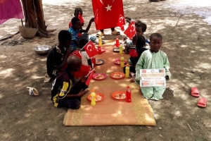 Afrika Kamerun yemek dağıtımı Eylül 2022 Yetimi yoksulu gozetenler derneği 