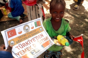 Afrika Kamerun yemek dağıtımı Eylül 2022 Yetimi yoksulu gozetenler derneği 
