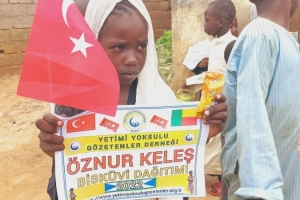 Bisküvi dağıtımlarimiz devam ediyor Afrika Benin Eylül 2022 