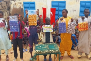 Bisküvi dağıtımlarimiz devam ediyor Afrika Benin Eylül 2022 