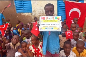 Afrika BENİN'DE yetim yoksul ailelere Ekmek Dağıtımı yapıldı Eylül 2022