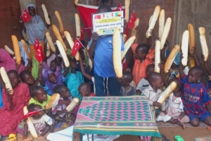 Afrika BENİN'DE yetim yoksul ailelere Ekmek Dağıtımı yapıldı Eylül 2022