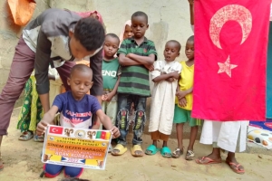 Afrika Kamerun Adak kurbani kesilip yetim yoksul ailelere dağıtıldı Eylül 2022