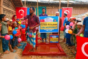 Merhume FATMA Õzbudak su kuyusu açılışınıi yaptık ARAKAN KAMPLARI Ekim 2022