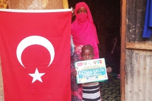 Afrika Kamerunun yoksul köylerindeki ailelere kurban eti dağıtımında bulunduk Ekim 2022