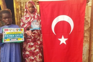 Afrika Kamerunun yoksul köylerindeki ailelere kurban eti dağıtımında bulunduk Ekim 2022