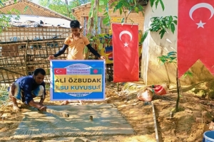 Ali özbudak su kuyusu Bangladeş Arakan kampları kuyu havuzu ve taşının yapilmasi Ekim 2022
