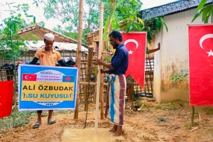 ALİ özbudak su kuyusu Bangladeş Arakan kampları su kuyusu sondaj çalışmaları ve suyun bulunması Ekim 2022