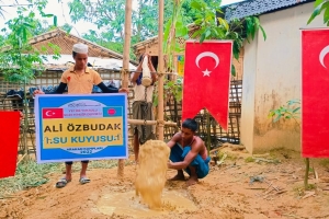 ALİ özbudak su kuyusu Bangladeş Arakan kampları su kuyusu sondaj çalışmaları ve suyun bulunması Ekim 2022
