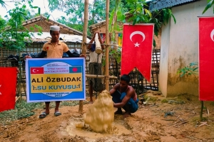 ALİ özbudak su kuyusu Bangladeş Arakan kampları su kuyusu sondaj çalışmaları ve suyun bulunması Ekim 2022