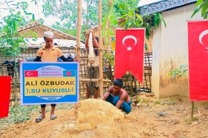 ALİ özbudak su kuyusu Bangladeş Arakan kampları su kuyusu sondaj çalışmaları ve suyun bulunması Ekim 2022