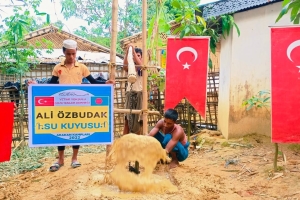 ALİ özbudak su kuyusu Bangladeş Arakan kampları su kuyusu sondaj çalışmaları ve suyun bulunması Ekim 2022