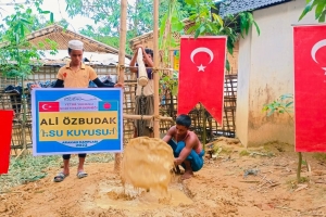 ALİ özbudak su kuyusu Bangladeş Arakan kampları su kuyusu sondaj çalışmaları ve suyun bulunması Ekim 2022