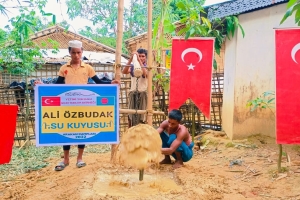 ALİ özbudak su kuyusu Bangladeş Arakan kampları su kuyusu sondaj çalışmaları ve suyun bulunması Ekim 2022