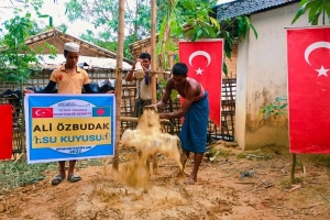 ALİ özbudak su kuyusu Bangladeş Arakan kampları su kuyusu sondaj çalışmaları ve suyun bulunması Ekim 2022