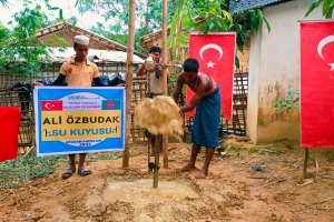 ALİ özbudak su kuyusu Bangladeş Arakan kampları su kuyusu sondaj çalışmaları ve suyun bulunması Ekim 2022