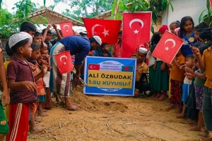 Ali Özbudak su kuyusu Bangladeş Arakan kampları temel atma töreni Ekim 2022