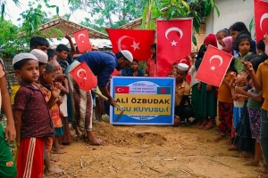 Ali Özbudak su kuyusu Bangladeş Arakan kampları temel atma töreni Ekim 2022