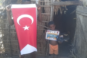 Afrika Madagaskar köylerinde hayırseverimiz adına şifa kurbanı kesilip yetim ve yoksul ailelere dağıtıldı Ekim 2022