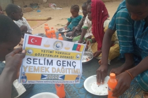 Afrika kamerun'da mevlit kandili dolayısıyla yemek ve ekmek ikramında bulunduk 07 Ekim 2022