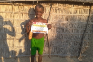 Bugün Madagaskar'in Andranomena köyünde ekmek dagitiminda bulunduk