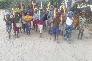 Madagaskardaki ekmek Dağıtımlarımız devam ediyor Yetimi yoksulu gozetenler uluslararası insani yardım ve eğitim derneği 