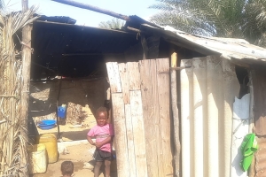 Afrika Madagaskar ülkesinde yetim ve yoksul aileler için akika kurbanı kestirip evlerinde ziyaret ederek etlerin dağıtımını yaptık