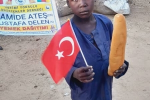 Afrika bölgesindeki ekmek dağıtımlarımız tüm hiziyla devam ediyor