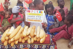 Afrika bölgesindeki ekmek dağıtımlarımız tüm hiziyla devam ediyor