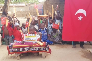 Afrika bölgesindeki ekmek dağıtımlarımız tüm hiziyla devam ediyor