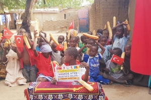 Afrika bölgesindeki ekmek dağıtımlarımız tüm hiziyla devam ediyor