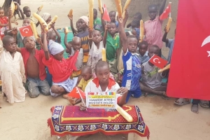 Afrika bölgesindeki ekmek dağıtımlarımız tüm hiziyla devam ediyor