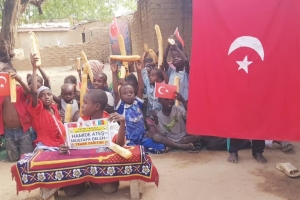 Afrika bölgesindeki ekmek dağıtımlarımız tüm hiziyla devam ediyor