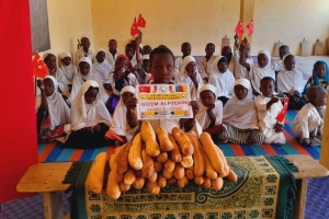 Ekmek dağıtımlarımız Afrika Kamerun'da devam ediyor 