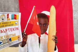 Ekmek dağıtımlarımız Afrika Kamerun'da devam ediyor 