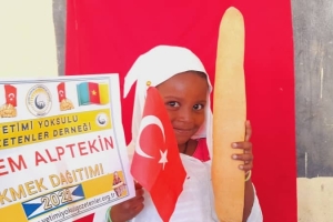 Ekmek dağıtımlarımız Afrika Kamerun'da devam ediyor 