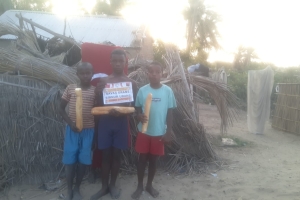 Afrika Madagaskar ülkesinde yetim ve yoksul çocuklara ekmek dağıtımında bulunduk çocukların sevinçlerine mutluluklarına vesile olduk