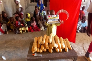 Ekmek Dağıtımlarımız Afrika Çad bölgesinde devam ediyor