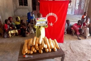 Ekmek Dağıtımlarımız Afrika Çad bölgesinde devam ediyor