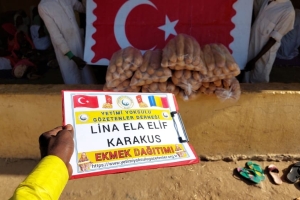 Cad ülkesinde yetim ve yoksul çocuklara ekmek dağıtımında bulunduk 