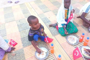 Çad ülkesinde yemek dağıtımı yapıldı Kasım 2022