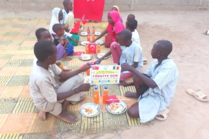 Çad ülkesinde yemek dağıtımı yapıldı Kasım 2022